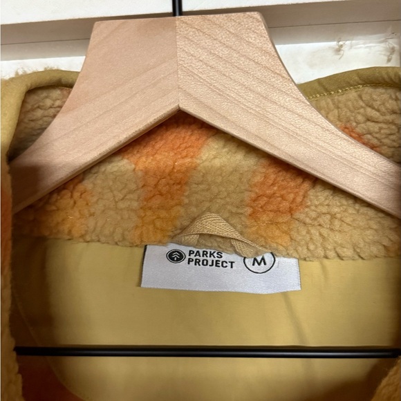 Colorful Sherpa Jacket with Swirl Pattern - Picture 3 of 4